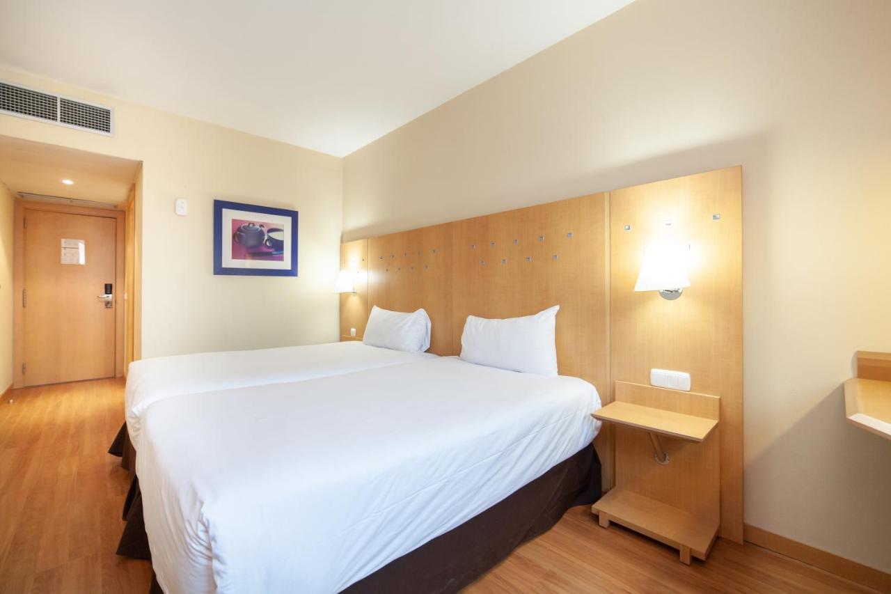 Отель Ibis Alcala De Henares La Garena Экстерьер фото