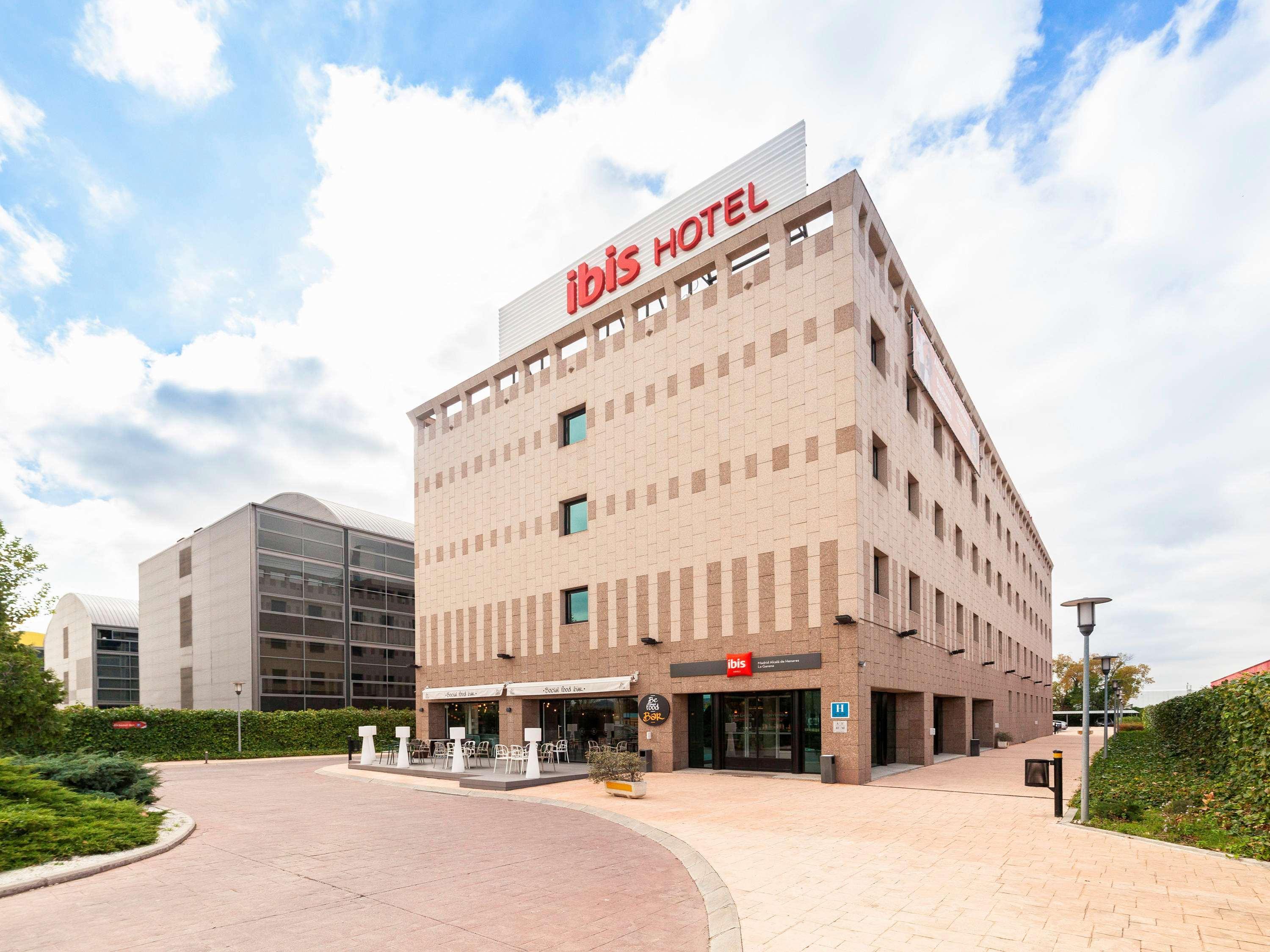 Отель Ibis Alcala De Henares La Garena Экстерьер фото