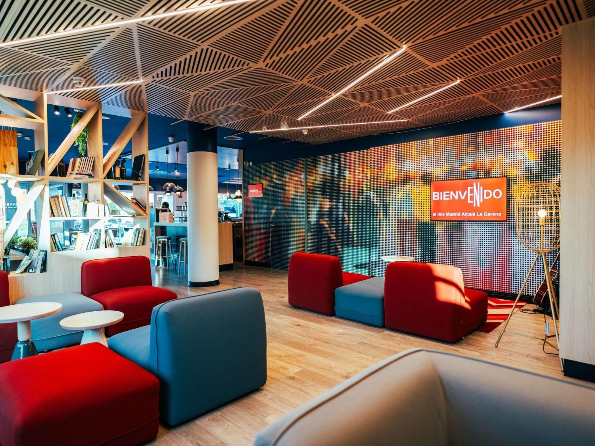 Отель Ibis Alcala De Henares La Garena Экстерьер фото